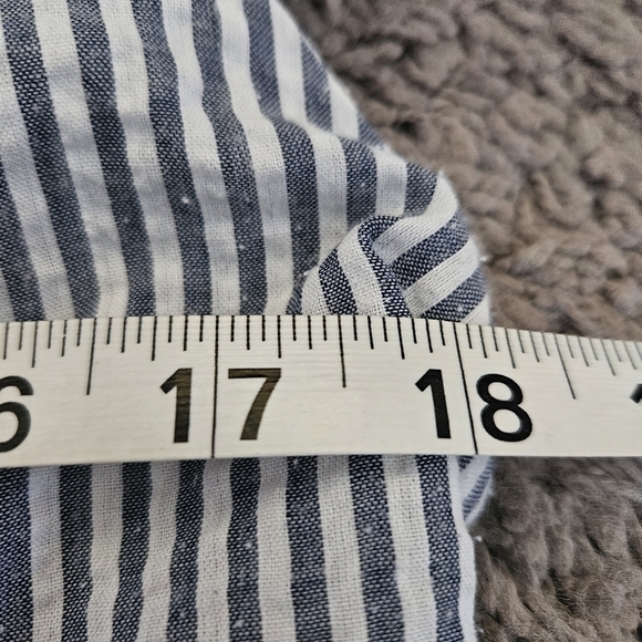 SIMPLY SOUTHERN Seersucker Ruffle Striped Flutter Sleeve Top Medium Coquette - Picture 5 of 9